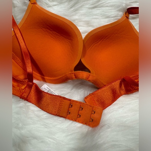 Very Sexy Victorias Secret Push up Bra and Pantie - Picture 5 of 12